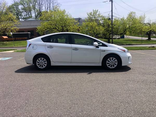 2014 Toyota Prius Plug-in Hybrid, Clean Carfax - - by for sale in Philadelphia, PA – photo 9