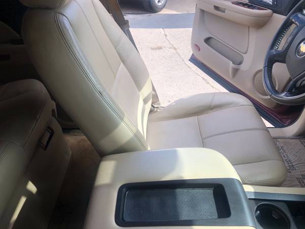 2009 CHEV TAHOE HYBRID 4X4 LEATHER DVD/TV AC LOADED 3RD ROW SEATING for sale in Anderson, IN – photo 11