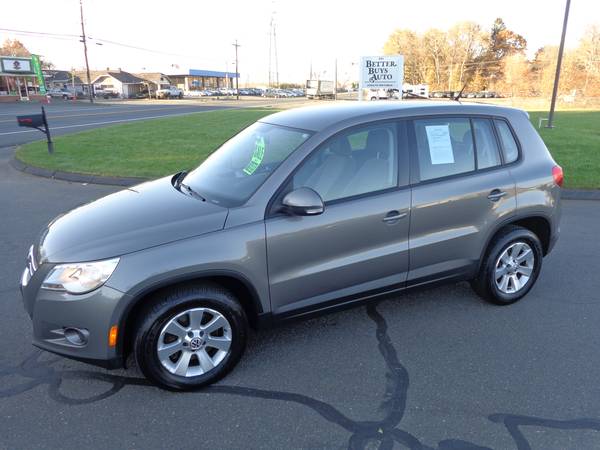 ****2010 VW TIGUAN-ONE OWNER-GREAT SERVICE RECORDS-RUNS/LOOKS... for sale in East Windsor, MA – photo 5