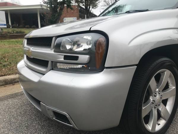 07 Chevy Trailblazer SS!! Loooow Miles!! - cars & trucks - by dealer... for sale in High Point NC 27263, NC – photo 9