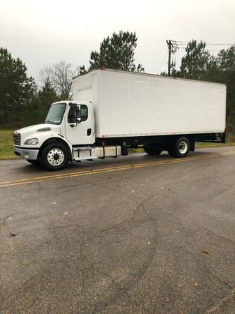 Freightliner - cars & trucks - by owner - vehicle automotive sale for sale in Meridian Ms, LA – photo 2