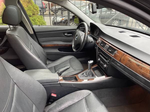 2011 BMW 328xi - 6 speed manual - cars & trucks - by owner - vehicle... for sale in Boston, MA – photo 11
