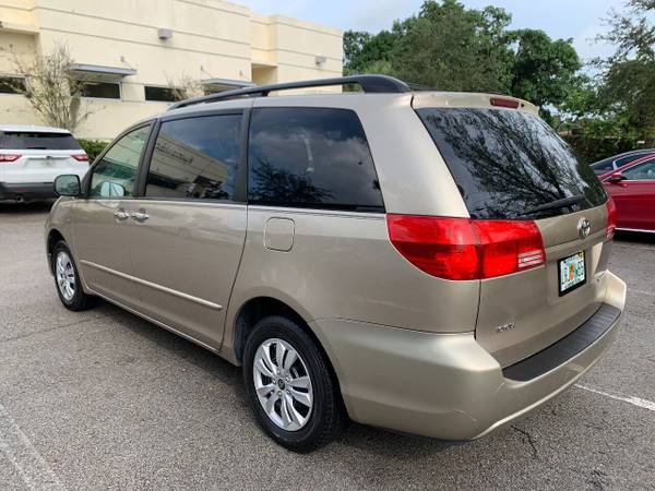 TOYOTA SIENNA LE - cars & trucks - by owner - vehicle automotive sale for sale in Sunrise, FL – photo 4