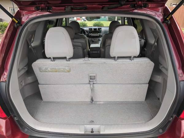2008 Toyota Highlander - Leather - 3rd Row - Clean for sale in Starkville, MS – photo 13