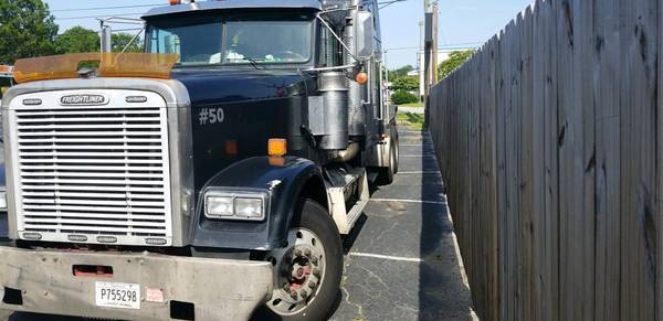 2001 FREIGHTLINER XL CLASSIC for sale in West Columbia, SC – photo 2