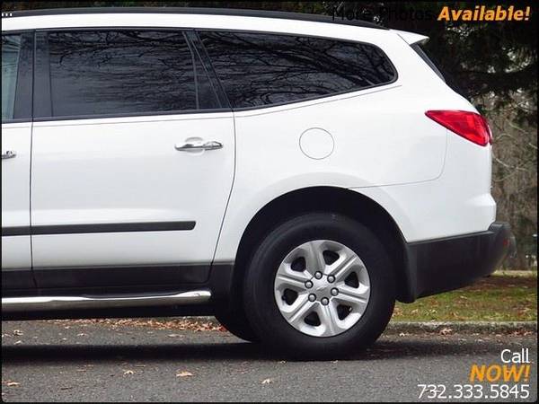 2009 *CHEVROLET* *TRAVERSE* *LS* *SUV* *8-PASSENGER* for sale in East Brunswick, PA – photo 10