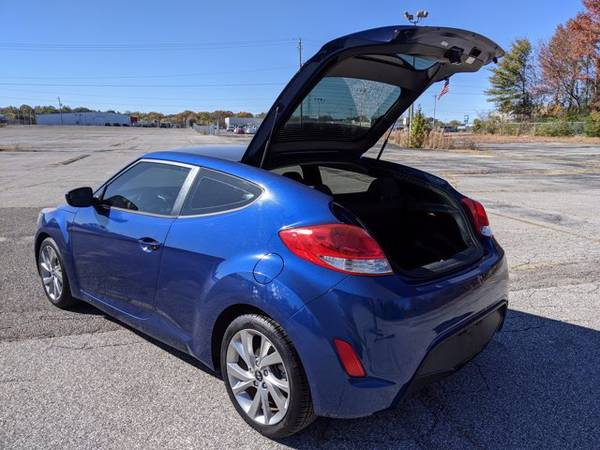2016 Hyundai Veloster SKU:GU273995 Coupe - cars & trucks - by dealer... for sale in Memphis, TN – photo 9