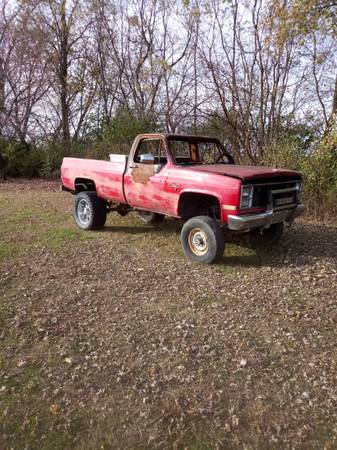 1984 Chevy truck K20 Square back - cars & trucks - by owner -... for sale in Gillespie, MO – photo 3