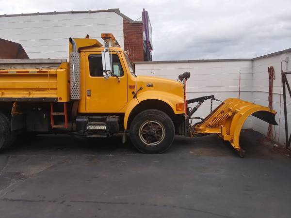 Dump Plow Truck, Salt Spreader,Diesel Dt466,58K... for sale in Midlothian, IL – photo 7