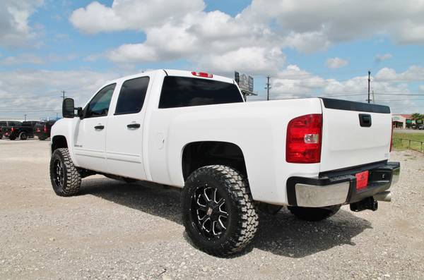 2014 CHEVROLET 2500 LT 4x4 - LOW MILES- DIESEL- COGNITO- NEW 20s &... for sale in Liberty Hill, TX – photo 8