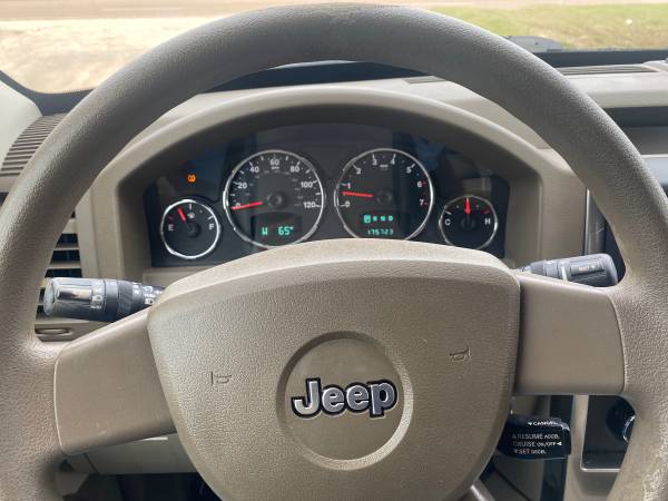 2009 JEEP LIBERTY 2WD - cars & trucks - by owner - vehicle... for sale in Greenwood, MS – photo 11