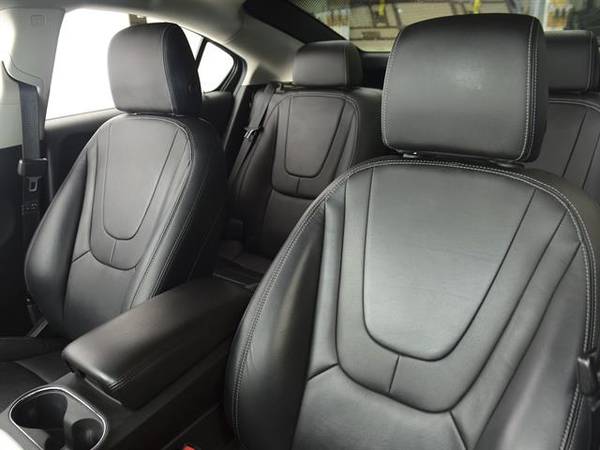 2014 Chevy Chevrolet Volt Sedan 4D sedan White - FINANCE ONLINE for sale in Arlington, District Of Columbia – photo 5