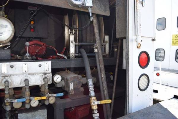 2005 Sterling Acterra Lube Fuel Mechanics Service Truck Diesel PTO for sale in Springfield, OR – photo 7