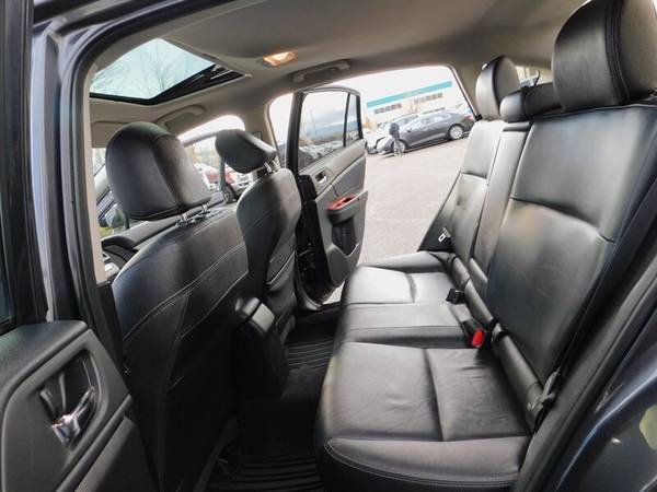 2013 Subaru XV Crosstreck 2.0i Limited / AWD / Sun Roof / Leather -... for sale in Portland, OR – photo 15