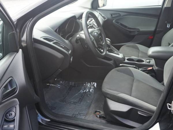 2012 *Ford* *Focus* *4dr Sedan SE* Tuxedo Black Meta for sale in Muskegon, MI – photo 3