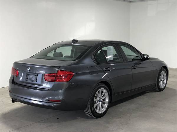 2018 BMW 3 Series 320i xDrive - - by dealer - vehicle for sale in Buffalo, NY – photo 8
