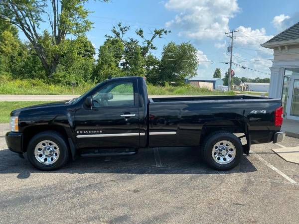 2008 Chevrolet Chevy Silverado 1500 LT1 4WD 2dr Regular Cab 8 ft. LB... for sale in Lancaster, OH – photo 3