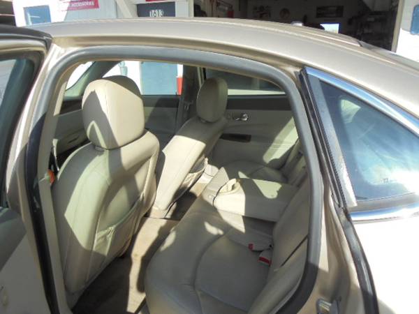 2005 Buick LaCrosse CXL**Low Miles/Sunroof**{www.dafarmer.com} for sale in CENTER POINT, IA – photo 8