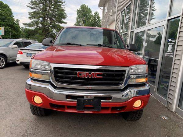 2006 GMC Sierra Crew Cab 4WD Z71 Package Guaranteed Approval !! for sale in Plainville, CT – photo 3