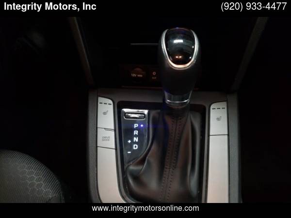 2017 Hyundai Elantra Value Edition ***Financing Available*** - cars... for sale in Fond Du Lac, WI – photo 17