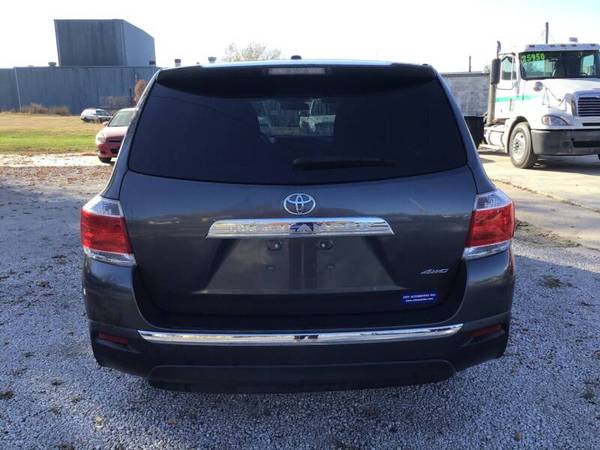 2012 Toyota Highlander AWD - cars & trucks - by dealer - vehicle... for sale in Fredonia, KS – photo 7