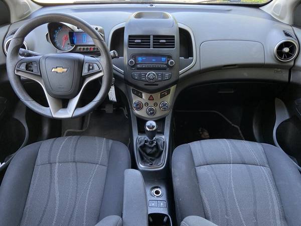 2013 Chevrolet Sonic LT Hatchback 5-Speed Manual GAS SAVER Clean for sale in Okeechobee, FL – photo 9