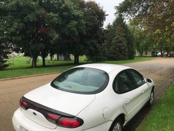 1999 Ford Taurus for sale in De Witt, IA – photo 4