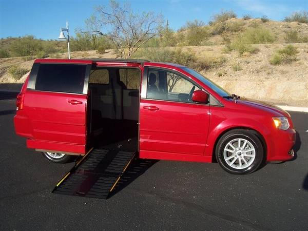 2016 Dodge Grand Caravan SXT Wheelchair Handicap Mobility Van - cars for sale in Other, TN – photo 2