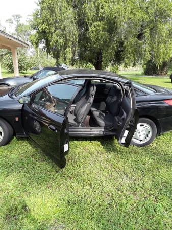 2002 Saturn SC1 5 speed - cars & trucks - by owner - vehicle... for sale in Lake Worth, FL – photo 6