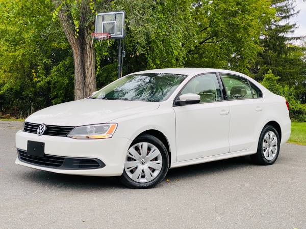 2012 VOLKSWAGEN JETTA SE ( WELL MAINTAINED ) - cars & trucks - by... for sale in West Sand Lake, NY – photo 2