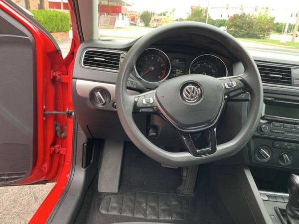 2015 Volkswagen Jetta SE - cars & trucks - by dealer - vehicle... for sale in Oklahoma City, OK – photo 13