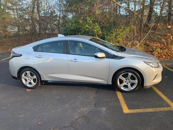 Take a look at this 2018 Chevrolet Volt-eastern CT - cars & trucks -... for sale in New London, CT – photo 9