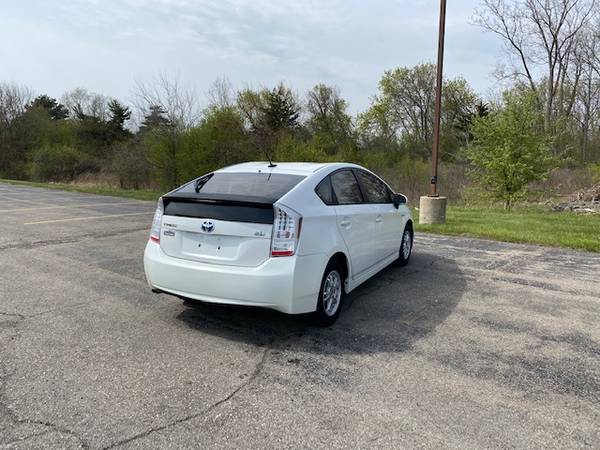 2010 Toyota Prius V - - by dealer - vehicle automotive for sale in Grand Blanc, MI – photo 5