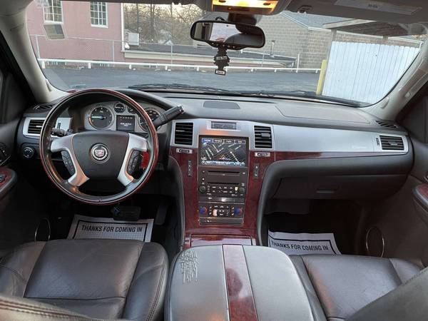 2009 Cadillac Escalade Luxury SUV 3rd Row Seats LOW MILES for sale in Saint Louis, MO – photo 18