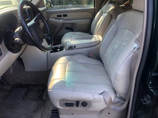 2001 Chevy Suburban 3 Row Leather seats GREAT Shape - cars & trucks... for sale in Casselberry, FL – photo 11