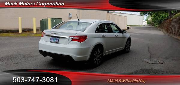 2012 Chrysler 200 S 1-Owner Heated Leather Seats Remote Start 29MPG for sale in Tigard, OR – photo 8