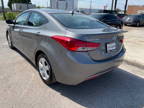 2013 Hyundai Elantra 4dr Sdn Auto GLS , 6 SPEED MANUAL with Tire for sale in Richmond , VA – photo 3