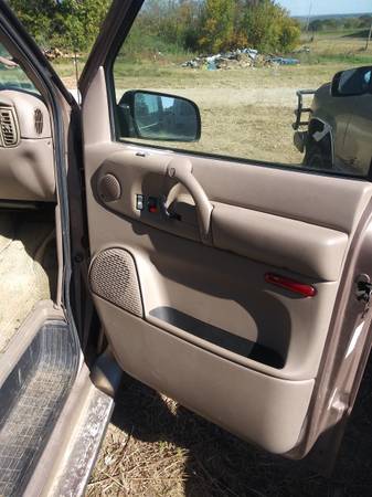 2000 GMC Safari AWD - cars & trucks - by owner - vehicle automotive... for sale in Elsberry, MO – photo 6