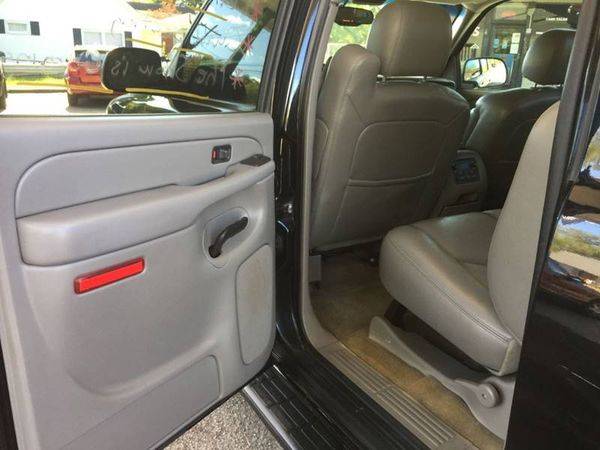 2006 GMC Yukon XL SL 1500 4dr SUV 4WD -Wholesale Cash Prices |... for sale in Louisville, KY – photo 22
