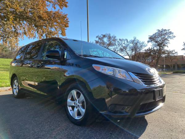 2013 Toyota Sienna LE - cars & trucks - by owner - vehicle... for sale in Albuquerque, NM – photo 4