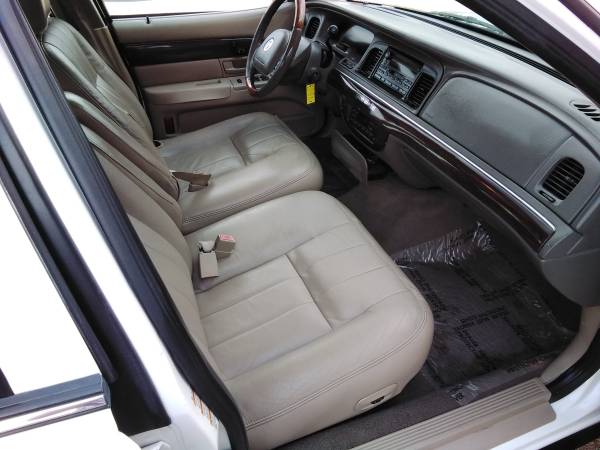 2004 MERCURY GRAND MARQUIS 90K MILES LOADED LEATHER SUPERCLEAN -... for sale in Mesquite, TX – photo 8
