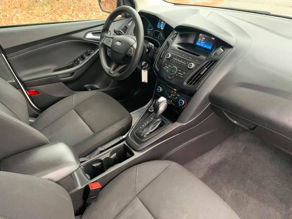 2015 Ford Focus Se Hatchback - Moonroof - 4 Doors ! We Finance ! -... for sale in Tyngsboro, MA – photo 2
