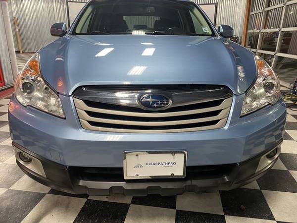 2011 Subaru Outback - CLEAN TITLE & CARFAX SERVICE HISTORY! - cars &... for sale in Milwaukie, OR – photo 6