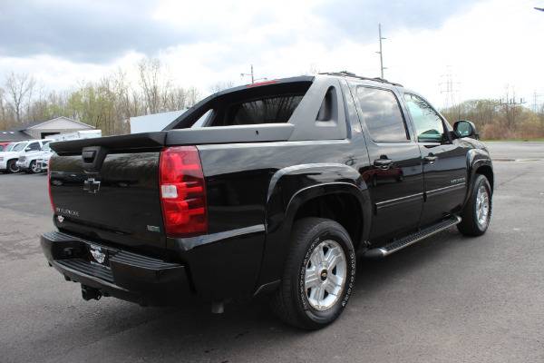2010 Chevrolet Avalanche LT Stock 1568 - - by dealer for sale in Ontario, NY – photo 9