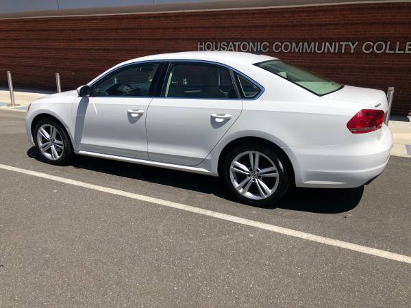 2014 Volkswagen Passat TDI SE, One Owner, Clean Carfax - cars & for sale in Bridgeport, NY – photo 4