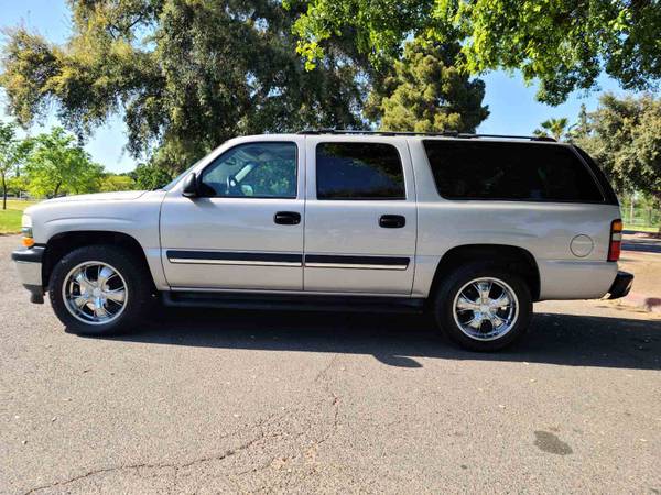 2005 CHEVY SUBURBAN 1500 LT 4WD - - by dealer for sale in Modesto, CA – photo 5