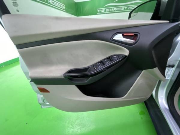 2013 Ford Focus Electric BEV LEATHER BACK UP CAMERA! for sale in Englewood, CO – photo 9