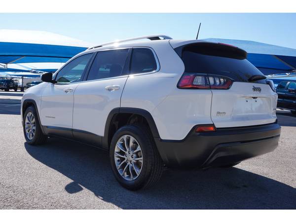 2019 Jeep Cherokee Latitude Plus - - by dealer for sale in Denton, TX – photo 3