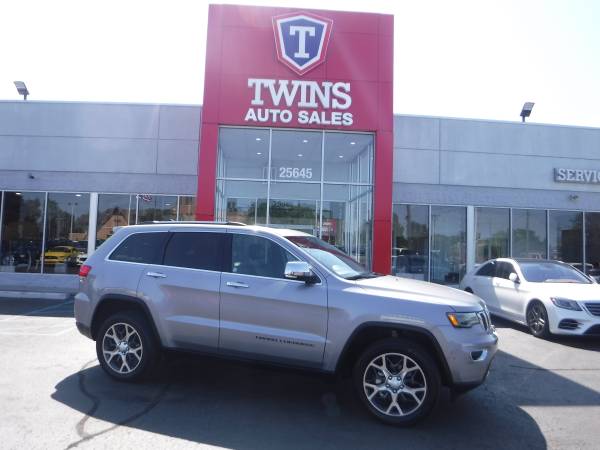 2019 JEEP GRAND CHEROKEE LIMITED**LIKE NEW** SUPER LOW MILES**FINANCIN for sale in redford, MI