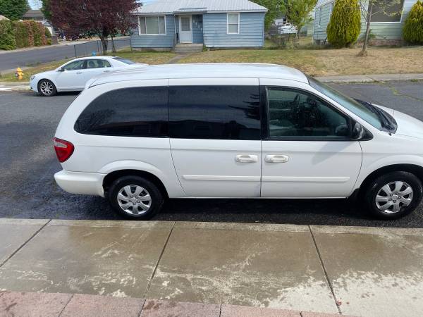 2007 chrysler town and country for sale in Spokane, WA – photo 2